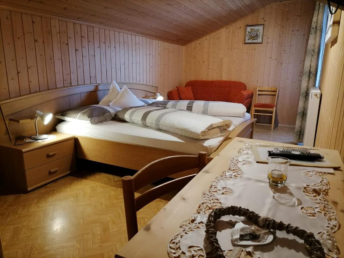 سكين Gasthaus Oberkirn المظهر الخارجي الصورة
